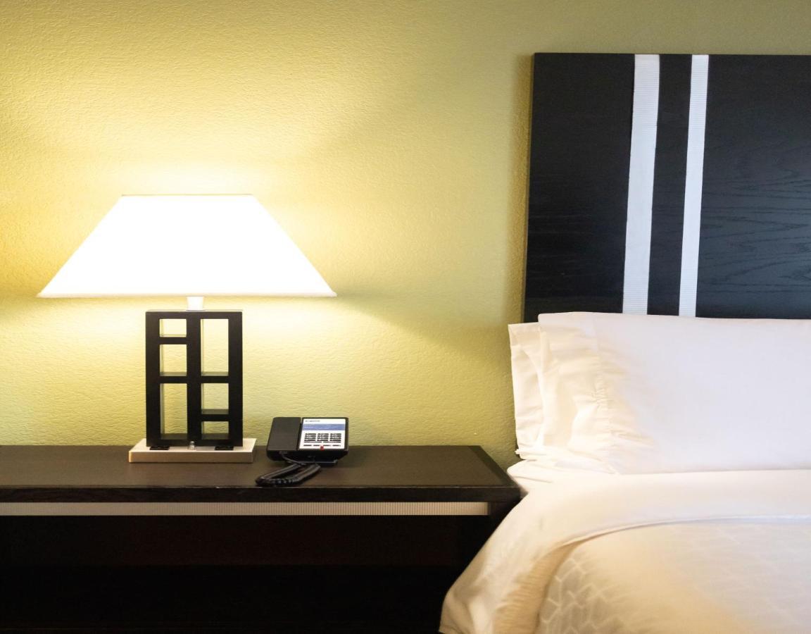 Express By Ihg 3*